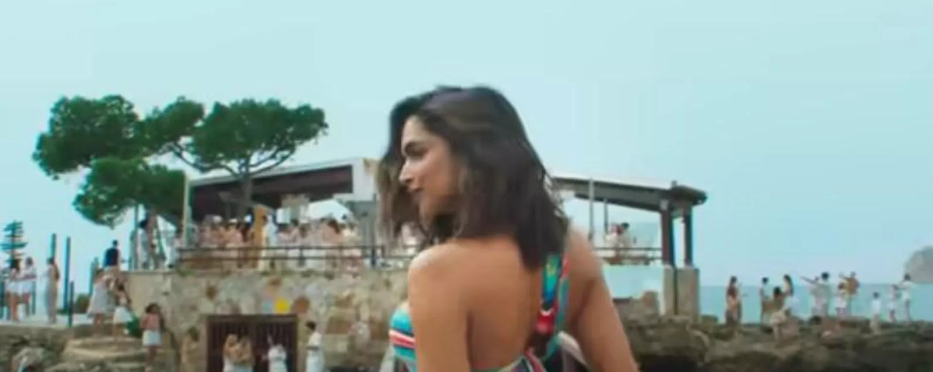 Besharam Rang Song from 'Pathaan' featuring Shah Rukh Khan & Deepika Padukone - Sputnik India, 1920, 01.09.2023