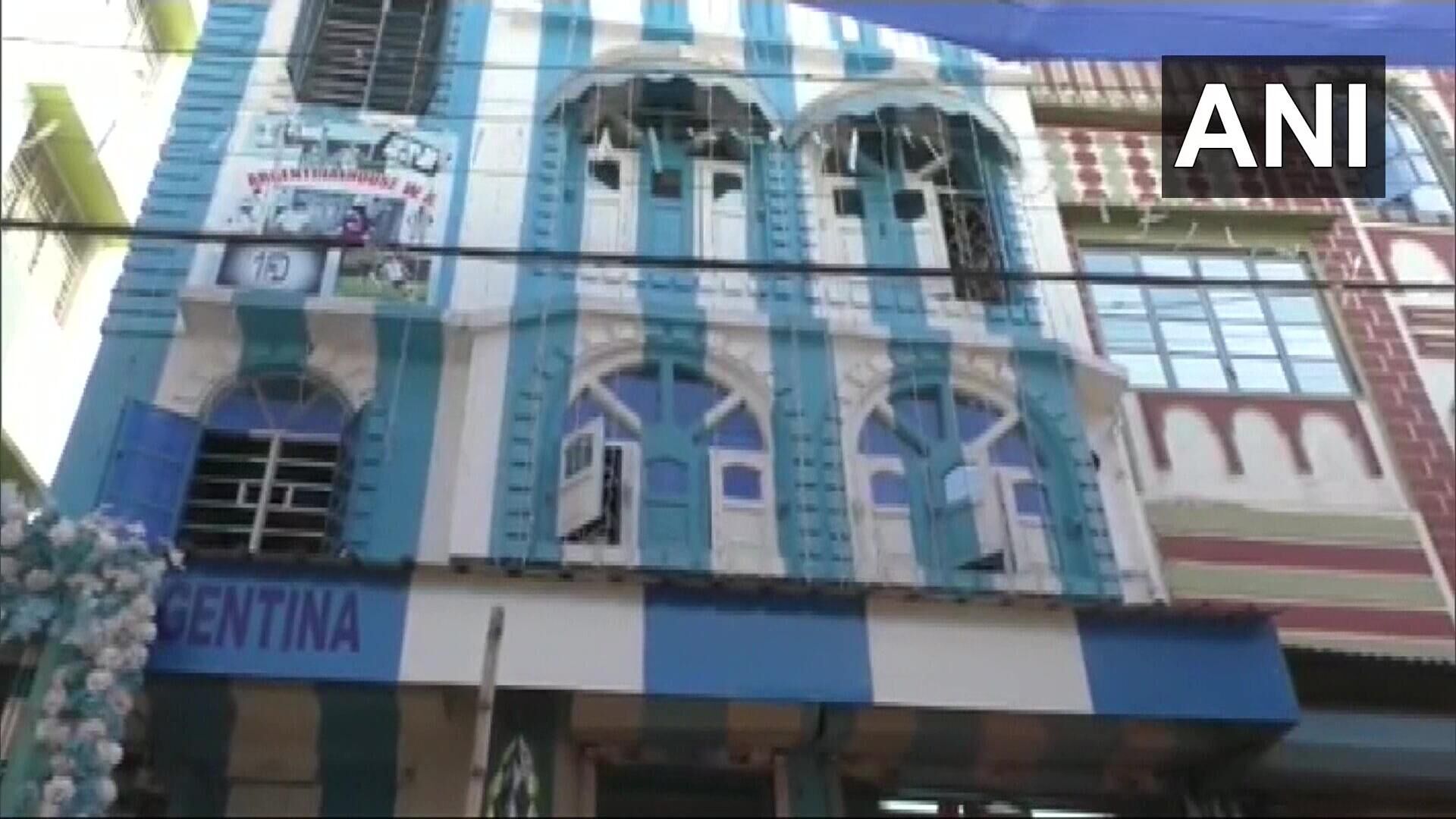 Argentina fan Shiba Patra painted his house in color of his favorite footbal team - Sputnik भारत, 1920, 16.12.2022