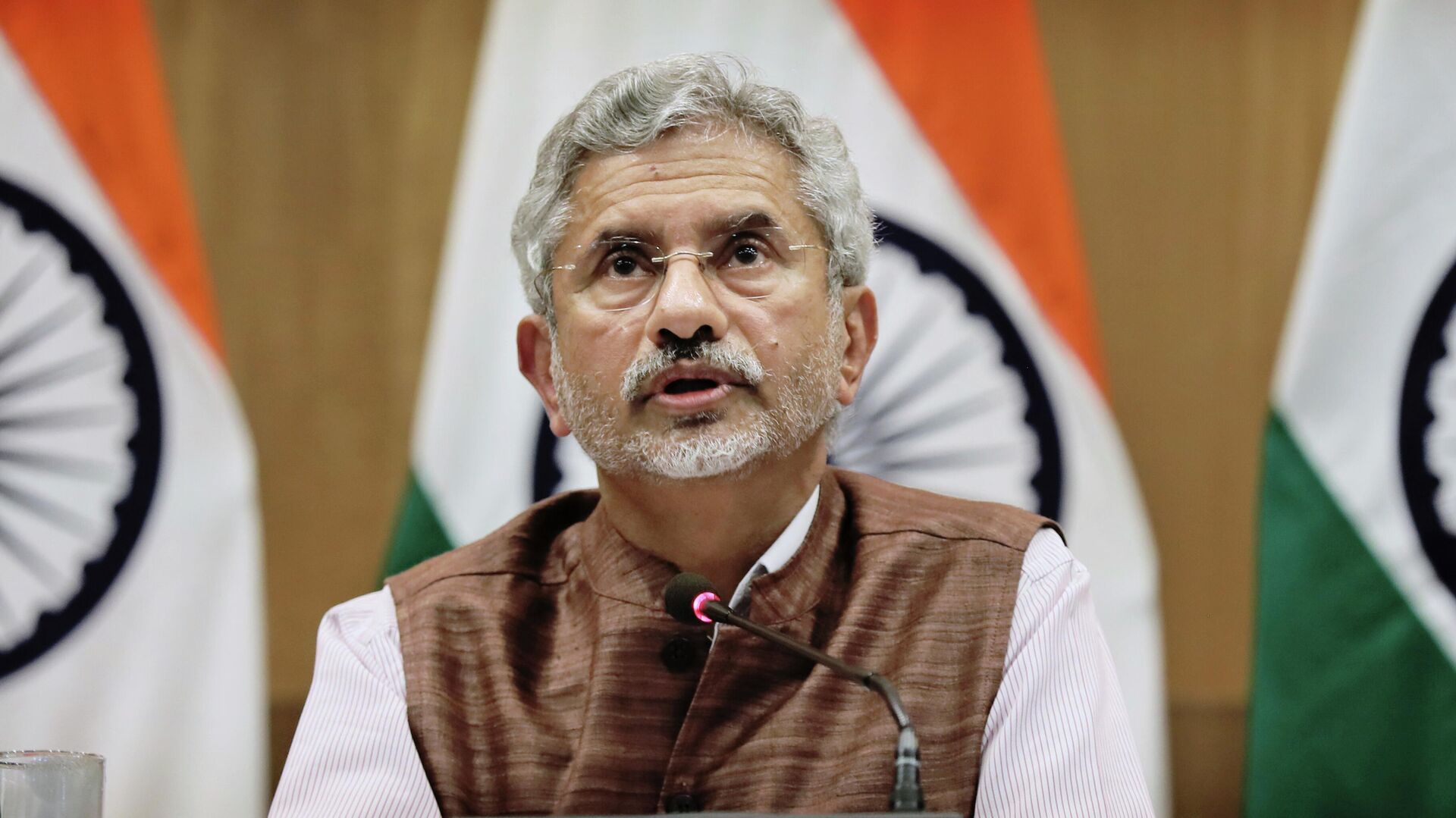 Indian Foreign Minister Subrahmanyam Jaishankar addresses a press conference on the performance of the ministry of external affairs in first 100 days of Prime Minister Narendra Modi's new term in office in New Delhi, India, Tuesday, Sept. 17, 2019. - Sputnik India, 1920, 13.01.2023