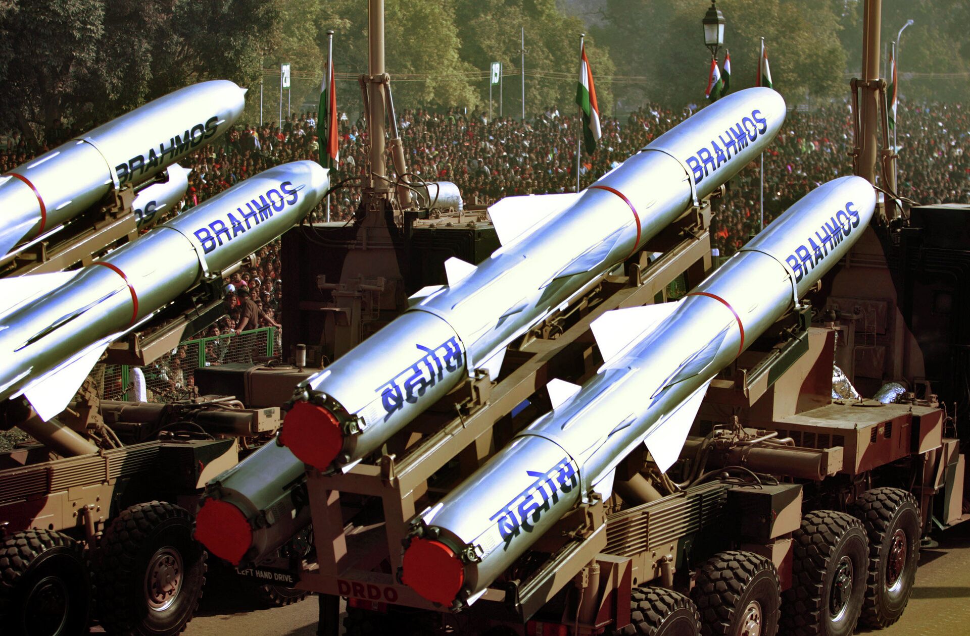 The Indian Army's Brahmos Missiles, a supersonic cruise missile, are displayed during the Republic Day Parade in New Delhi, India. - Sputnik India, 1920, 16.10.2023