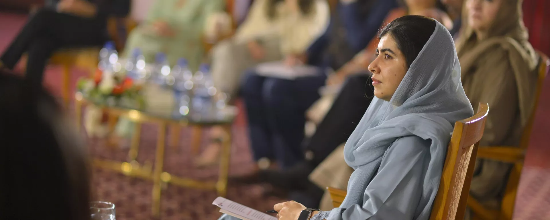 Malala Yousafzai meeting education activists and girls in Pakistan to discuss ways to improve education quality and access - Sputnik India, 1920, 22.12.2022