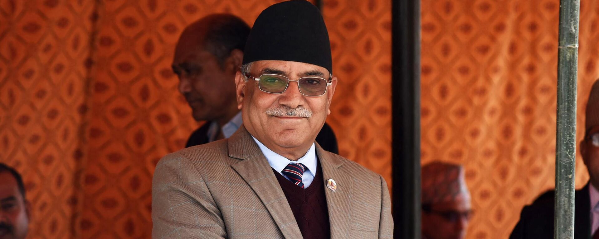 Maoist chairman Pushpa Kamal Dahal, also known as Prachanda, casts his vote to elect Nepal's President in Kathmandu on March 13, 2018. - Sputnik India, 1920, 26.12.2022