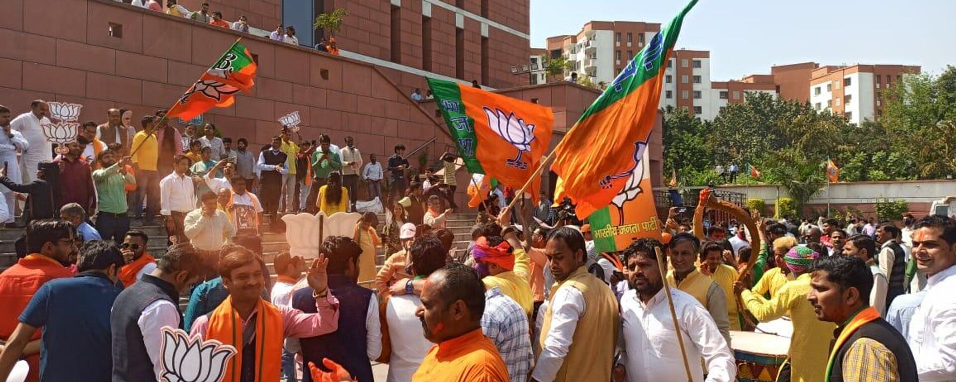 Bharatiya Janata Party Celebrating Outside BJP Office, New Delhi  - Sputnik India, 1920, 04.09.2023