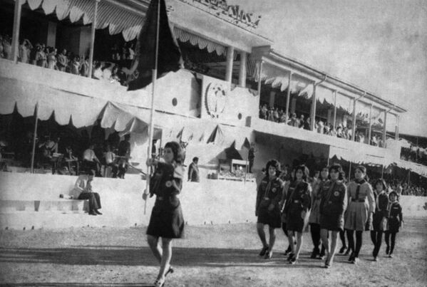 Afghanistan Scout Guides parade during the ceremonies marking the 1st anniversary of Afghanistan Republic 17 July 1974 in Kabul. - Sputnik India