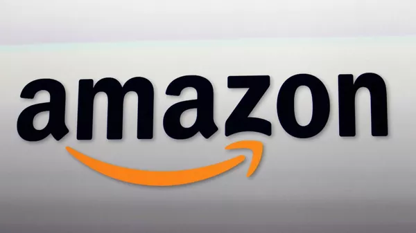 The Amazon logo in Santa Monica, California - Sputnik भारत