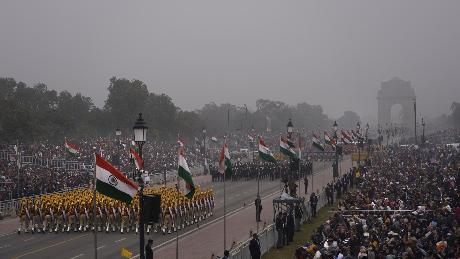 Indian defence forces march through the ceremonial Kartavya Path boulevard during India's Republic Day celebrations in New Delhi, India, Thursday, Jan. 26, 2023. - Sputnik India, 1920, 26.01.2023