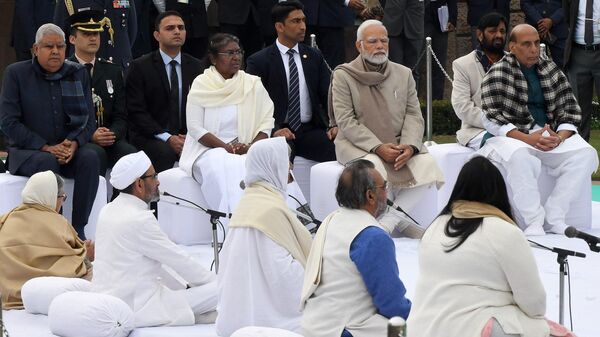 Indian leaders pay homage to Mahatma Gandhi on Martyrs’ Day and attended Sarva Dharma Prarthana at Rajghat, New Delhi on January 30, 2023. - Sputnik India