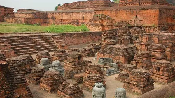 Nalanda University, Ruins
 - Sputnik भारत