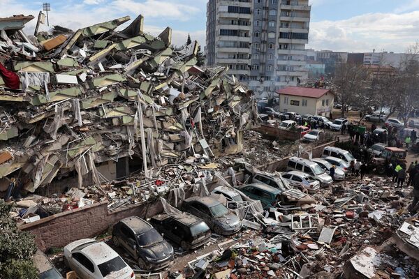 Вид на разрушения в турецком городе Кахраманмараш - Sputnik India
