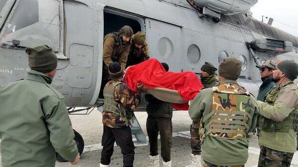 A pregnant lady in critical condition was evacuated by helicopter, J&K - Sputnik भारत