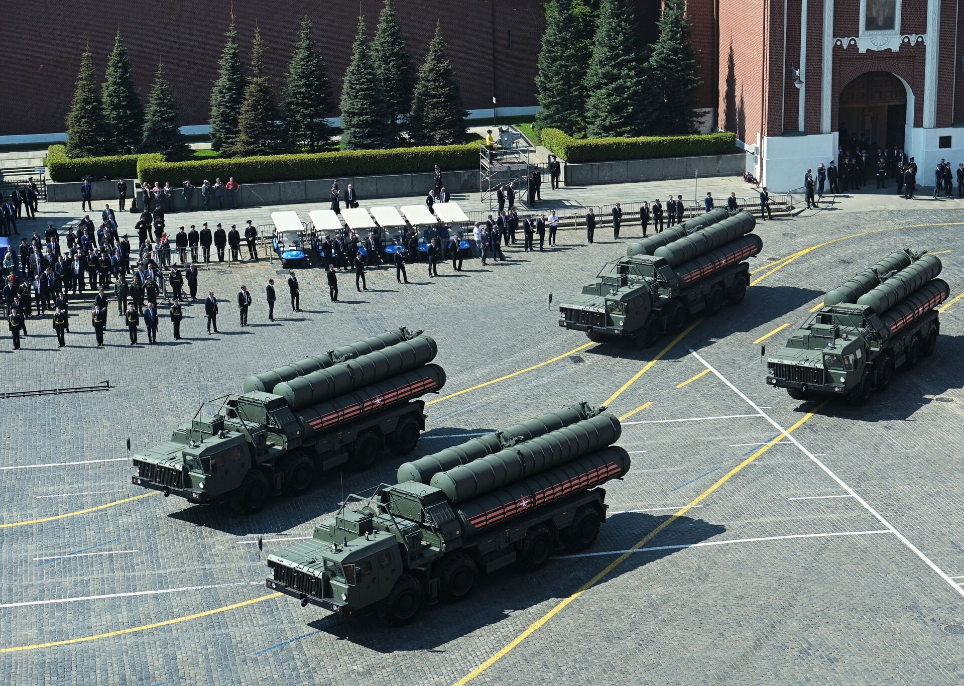 S-400 missile defence systems at the repetition of the Victory Day Parade, May 2019. - Sputnik भारत, 1920, 27.12.2023