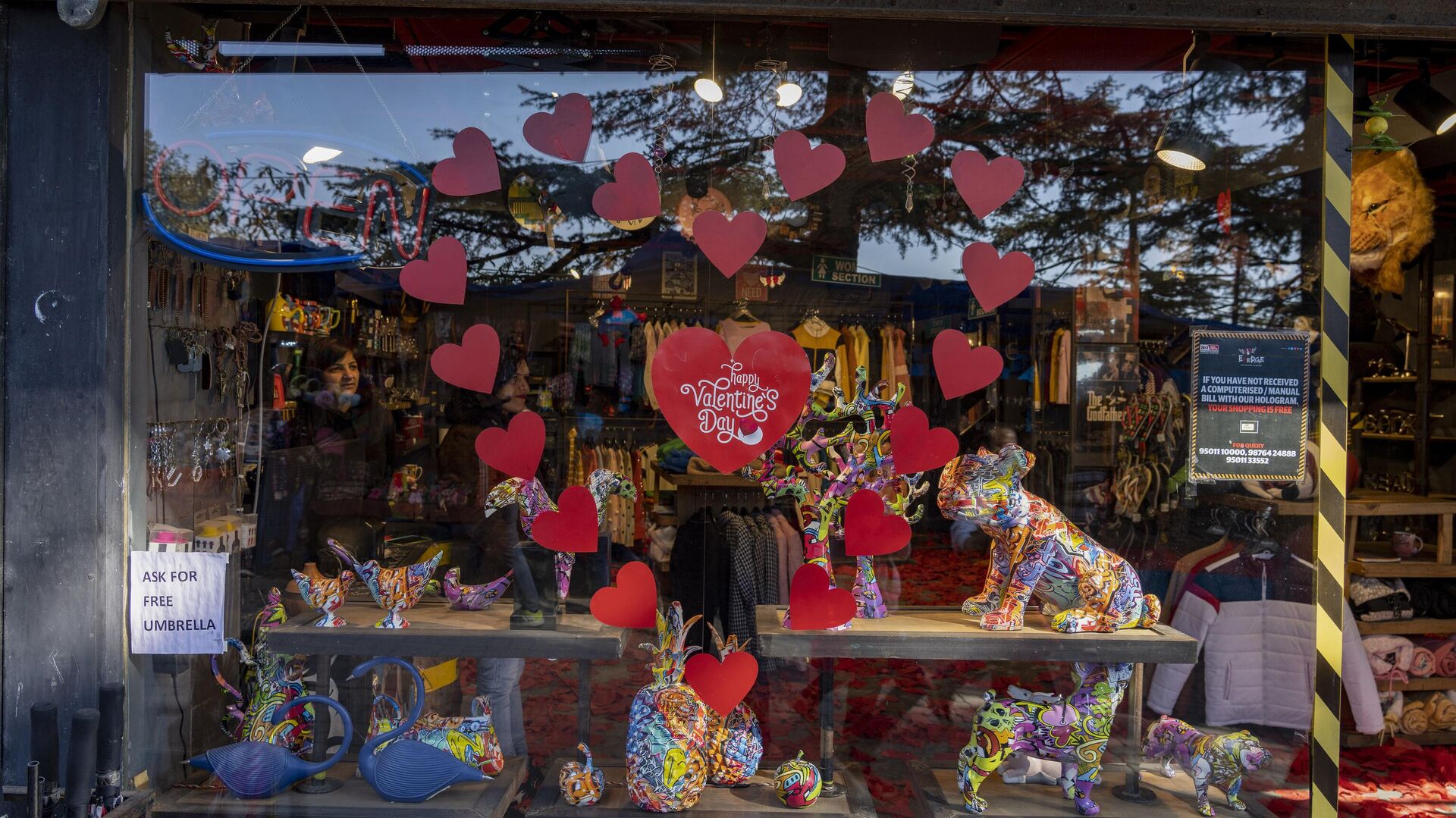 A shop front is decorated for the Valentine's Day in Dharmsala, India, Sunday, Feb. 13, 2022. - Sputnik India, 1920, 14.02.2023