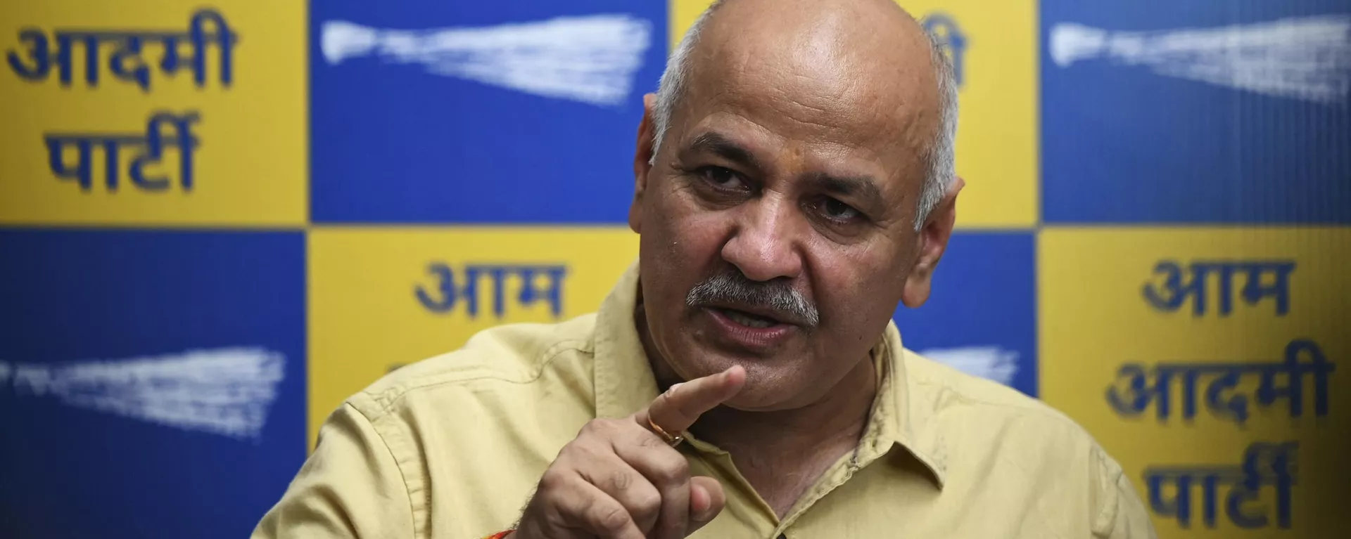 Delhi Deputy Chief Minister Manish Sisodia speaks during a press conference in New Delhi on August 20, 2022, after the Central Bureau of Investigation (CBI) had raided his home in relation to alleged irregularities with the implementation of the Excise Policy 2021-22.  - Sputnik India, 1920, 08.03.2023