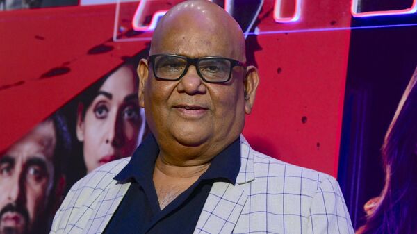 In this picture taken on August 27, 2022, Bollywood film director and actor Satish Kaushik attends House of Applause Entertainment's fifth anniversary party in Mumbai. (Photo by SUJIT JAISWAL / AFP) - Sputnik India