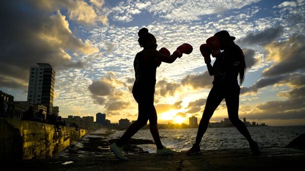 Женский бокс на побережье в Гаване, Куба - Sputnik भारत