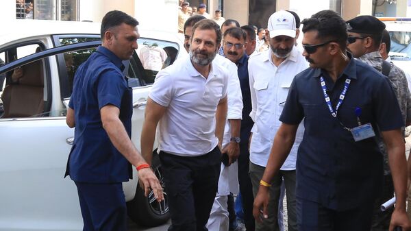 India's opposition Congress party leader Rahul Gandhi arrives at a court in Surat, India, Thursday, March 23, 2023. - Sputnik भारत