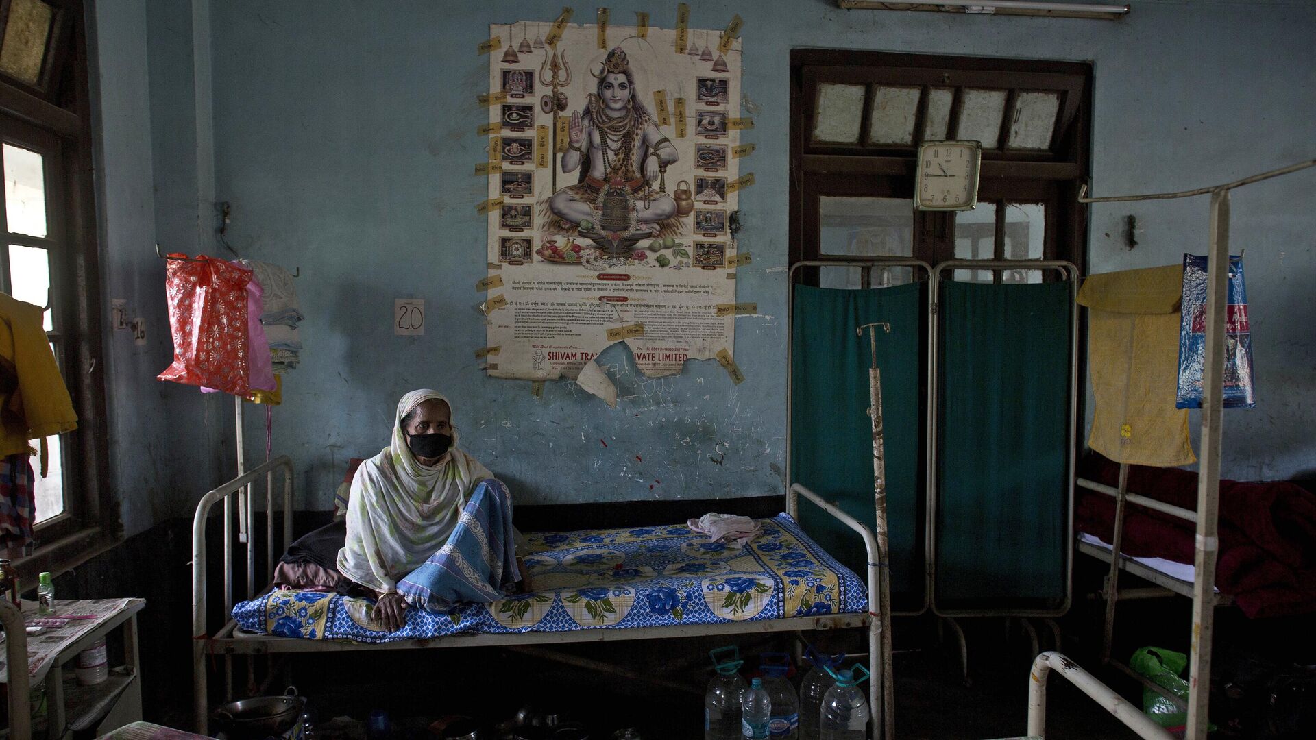 An Indian tuberculosis patient rests on a bed at a TB hospital on World Tuberculosis Day in Gauhati, India, Saturday, March 24, 2018. - Sputnik India, 1920, 28.03.2023