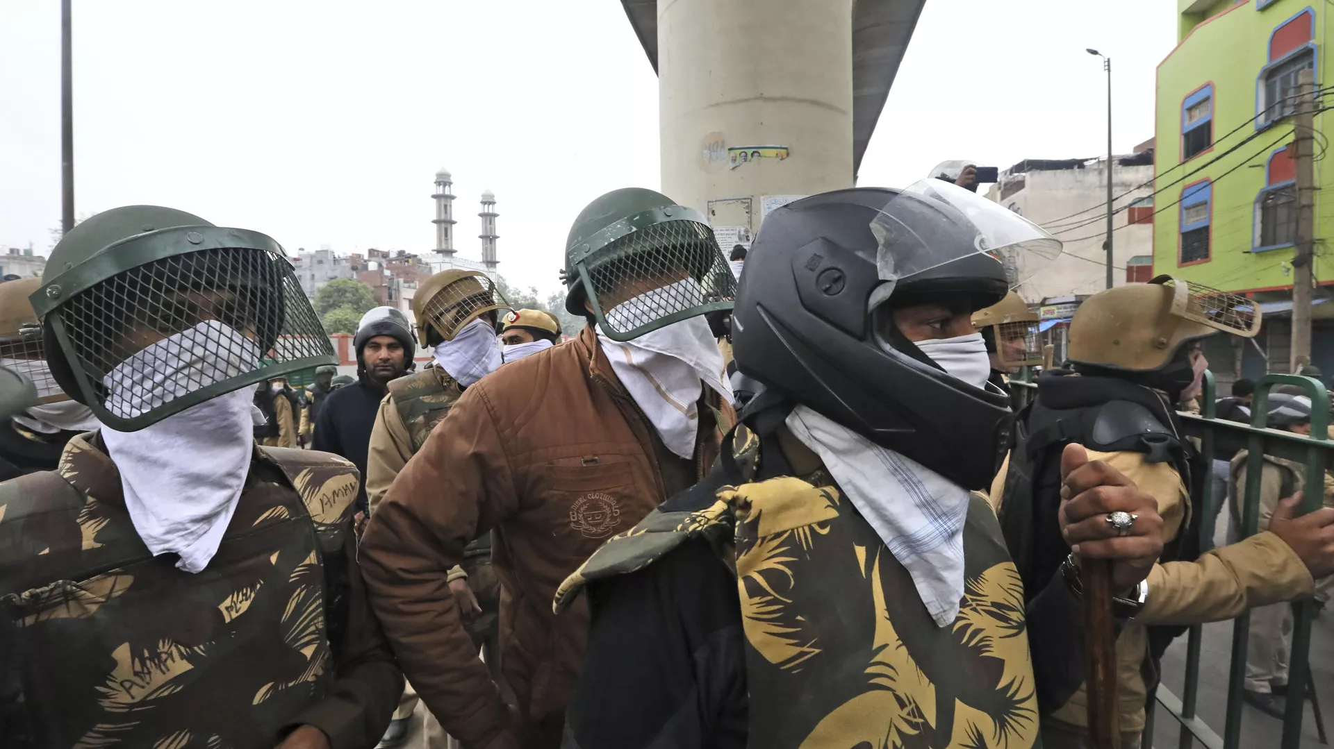 Indian Policemen cover their faces with their handkerchiefs (File)