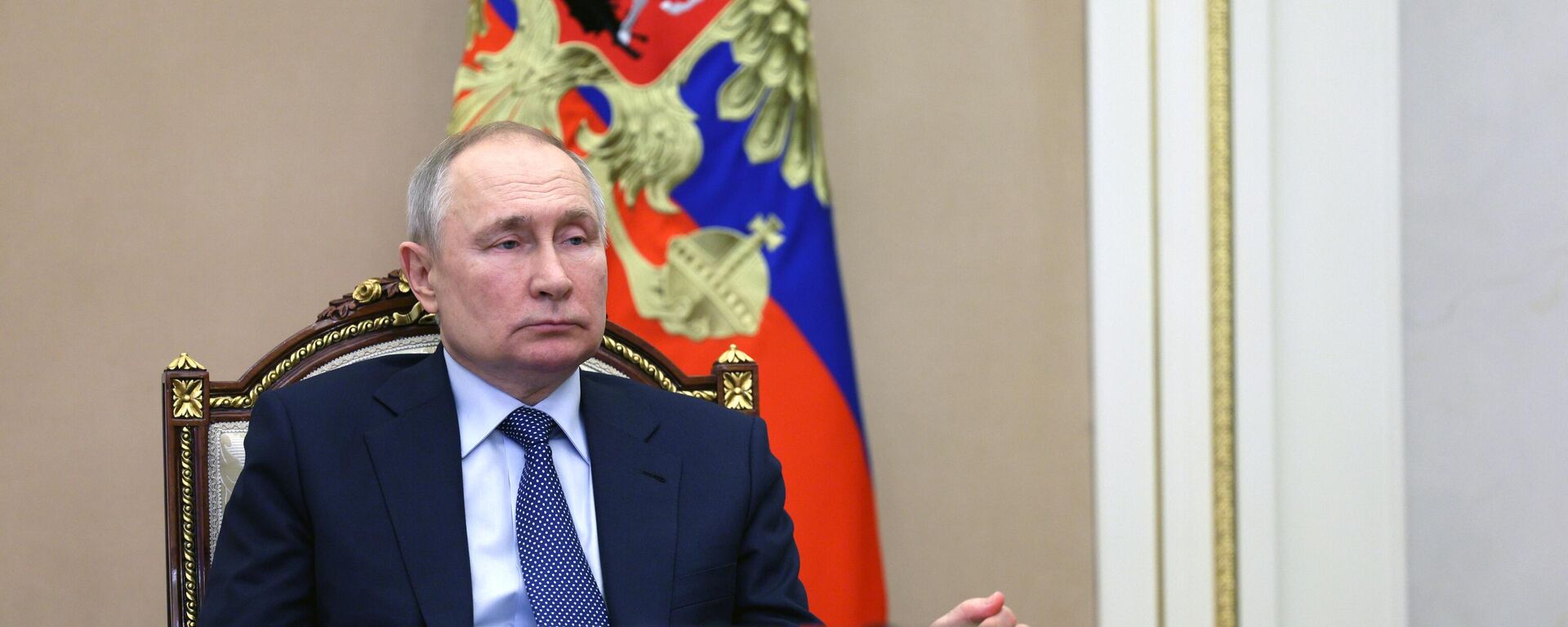 Russian President Vladimir Putin holds an operational meeting with permanent members of the Security Council of the Russian Federation via videoconference on March 31, 2023 - Sputnik भारत, 1920, 27.07.2023