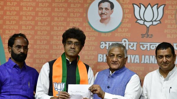C.R. Kesavan, former Congress leader and great-grandson of India's first Indian Governor-General, C. Rajagopalachari, joins BJP  - Sputnik भारत
