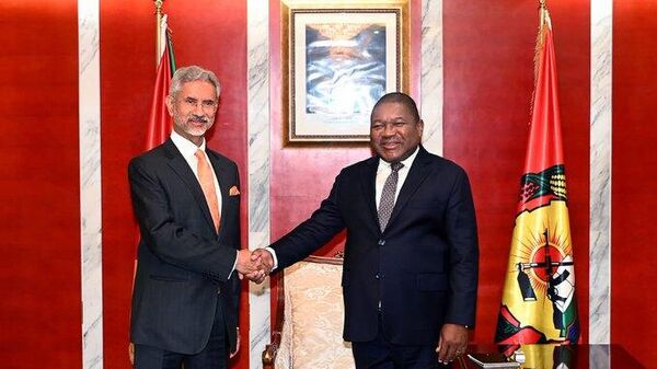  S. Jaishankar with President Filipe Nyusi of Mozambique - Sputnik India