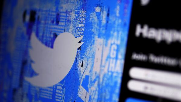The Twitter splash page is seen on a digital device, on April 25, 2022, in San Diego. - Sputnik भारत