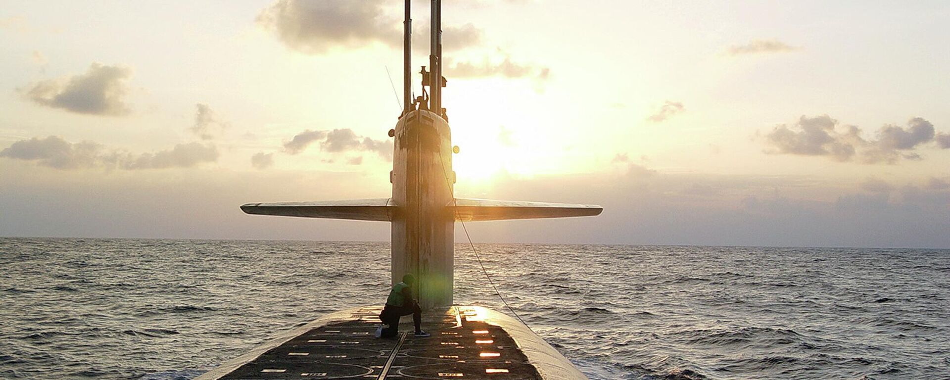 In this photo released by the U.S. Navy, the Ohio-class ballistic-missile submarine USS Wyoming approaches Naval Submarine Base Kings Bay, Ga., Jan. 9, 2008. - Sputnik भारत, 1920, 22.04.2024
