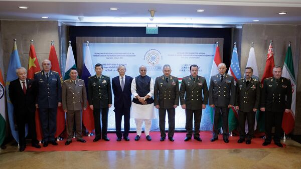 Russian Defence Minister Sergei Shoigu, fifth right, poses for a photo before a meeting of the defence ministers of the Shanghai Cooperation Organisation (SCO) in New Delhi, India - Sputnik India