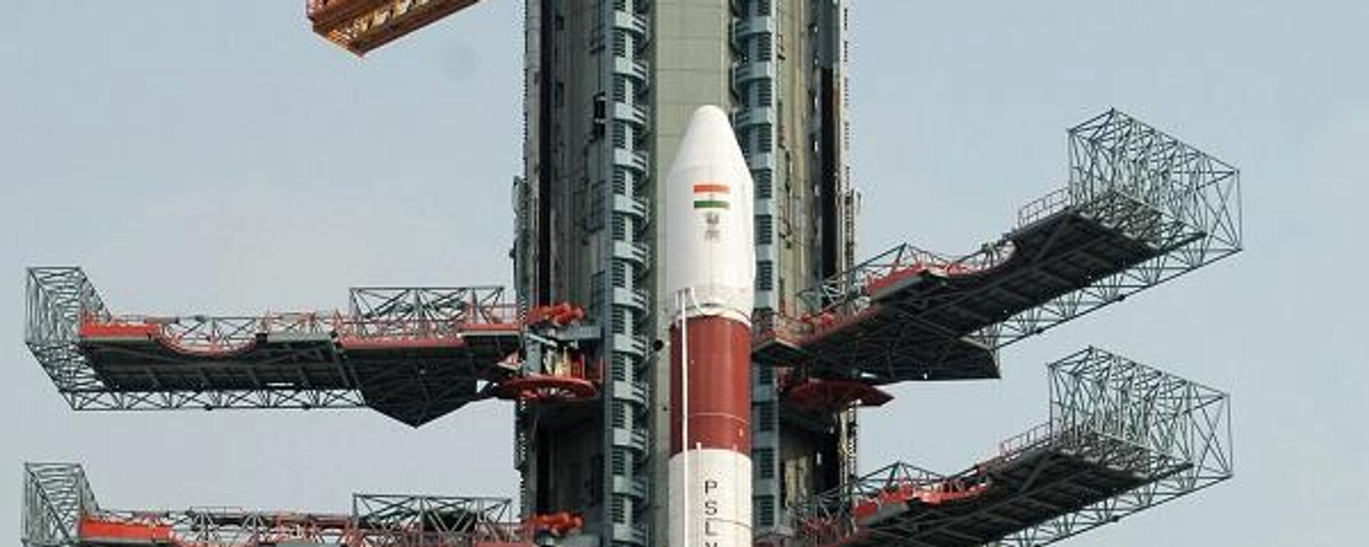 Indian rocket Polar Satellite Launch Vehicle (PSLV), carrying three Singapore satellites, at the Spaceport of India. - Sputnik India, 1920, 02.09.2023