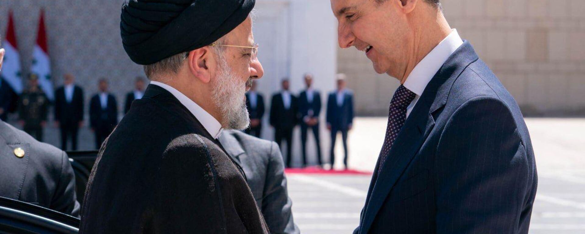 The meeting between Assad and Raisi with a delegation of ministers at the residence of the Syrian president in Damascus - Sputnik भारत, 1920, 03.05.2023
