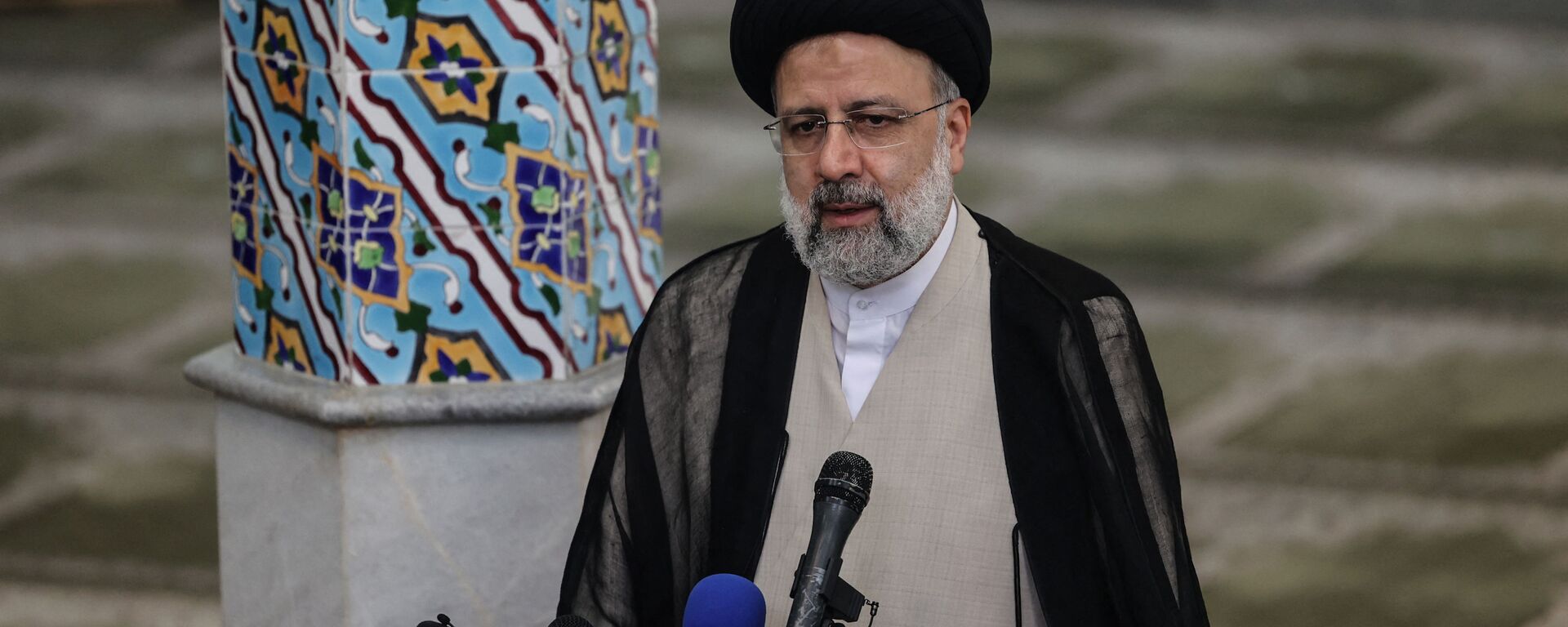 Ebrahim Raisi gives a news conference after voting in the presidential election, at a polling station in the capital Tehran, on June 18, 2021. - Raisi on June 19 declared the winner of a presidential election, a widely anticipated result after many political heavyweights were barred from running. - Sputnik India, 1920, 03.05.2023