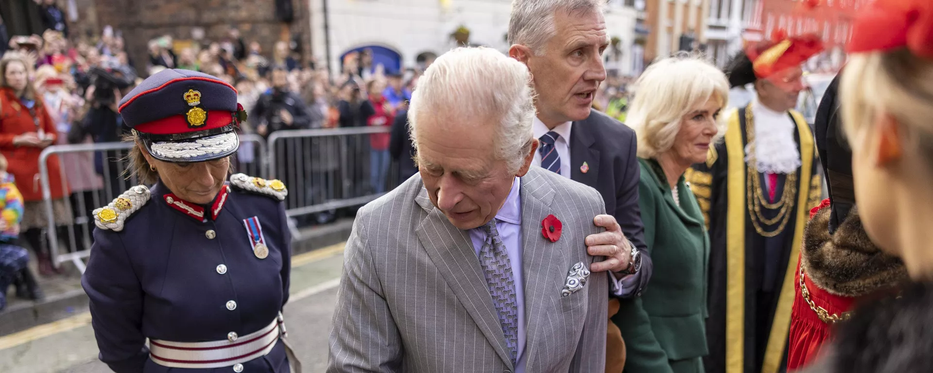 King Charles III reacts after an egg was thrown his direction as he arrived for a ceremony at Micklegate Bar in York - Sputnik भारत, 1920, 04.05.2023