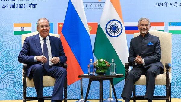 India and Russian foreign ministers hold talks in Goa on the sidelines of the SCO meet - Sputnik India