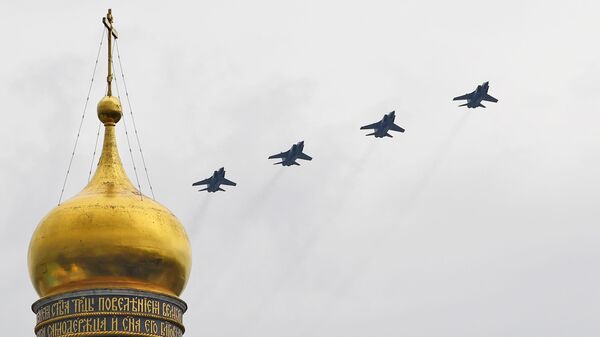 Kinzhal-armed MiG-31s during their flight past the Kremlin amid the repetition for the upcoming Victory Parade, May 4, 2020. - Sputnik India