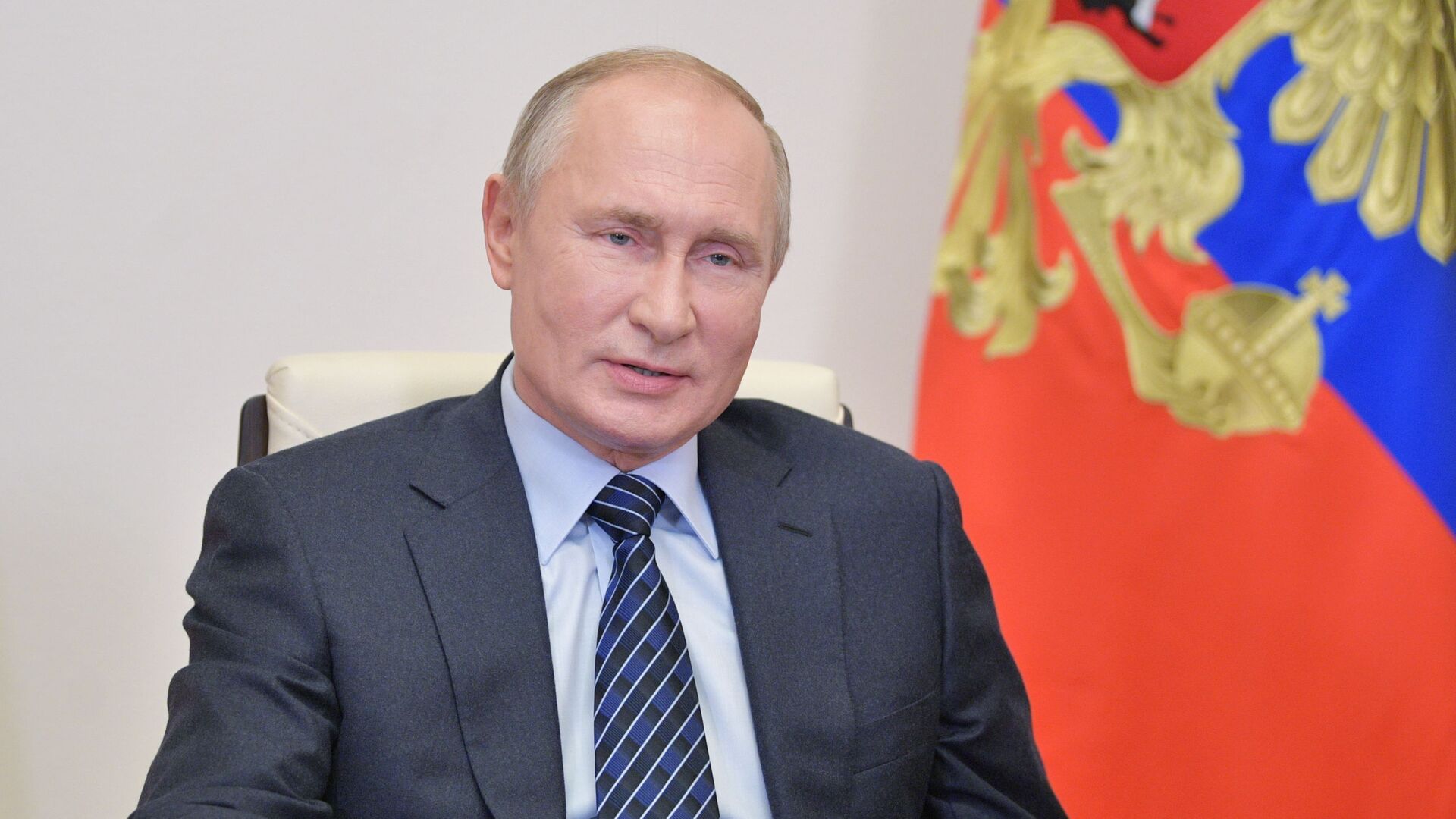 Russia's President Vladimir Putin addresses members of the Russian Union of Industrialists and Entrepreneurs (RSPP) via a video conference call at the Novo-Ogaryovo state residence outside Moscow, Russia October 21, 2020 - Sputnik India, 1920, 19.05.2023