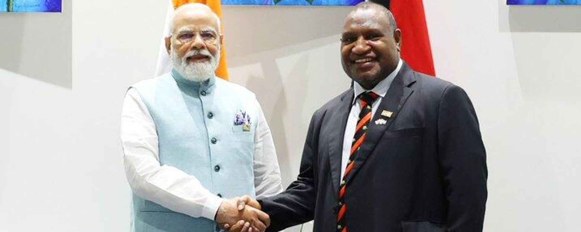 Narendra Modi and Prime Minister James Marape of Papua New Guinea - Sputnik India, 1920, 22.05.2023
