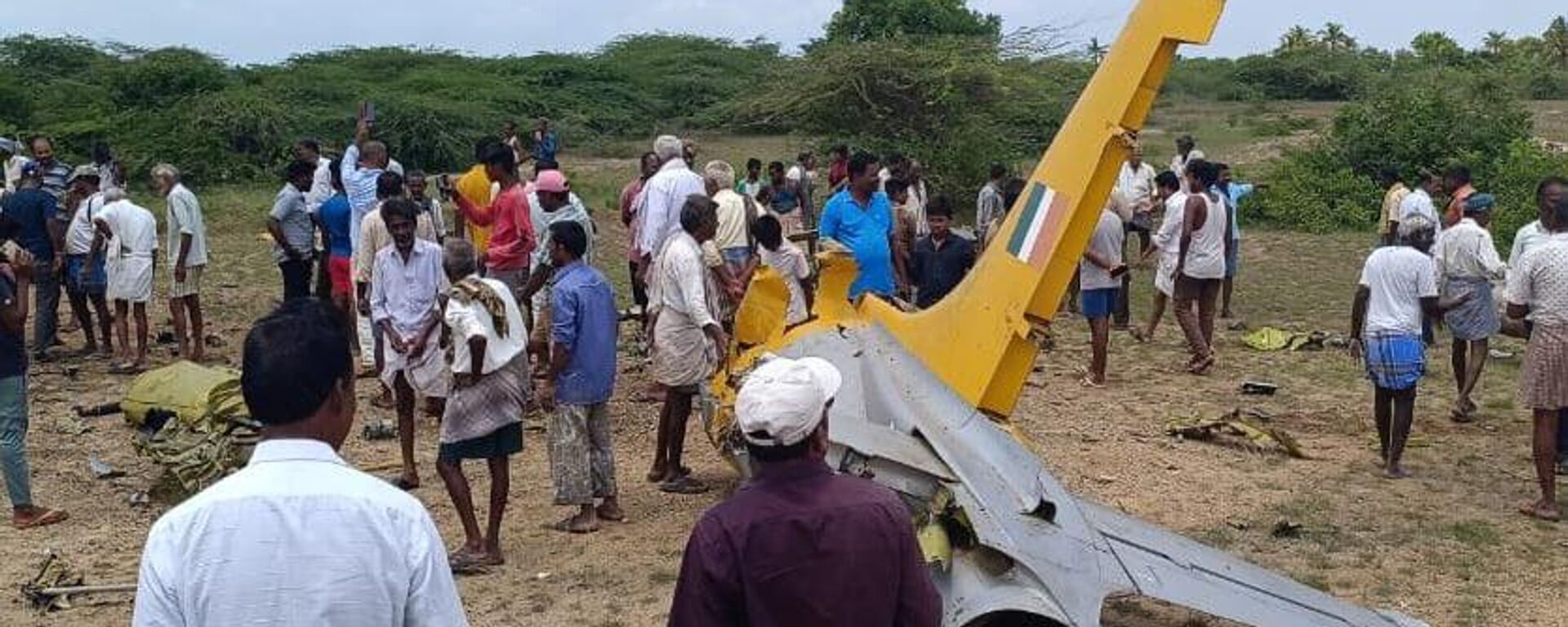 Two Indian Air Force Pilots Escape Death After Trainer Aircraft Crashes in Karnataka - Sputnik India, 1920, 01.06.2023