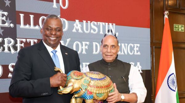 India's Defence Minister Rajnath Singh with his American counterpart Lloyd Austin - Sputnik India