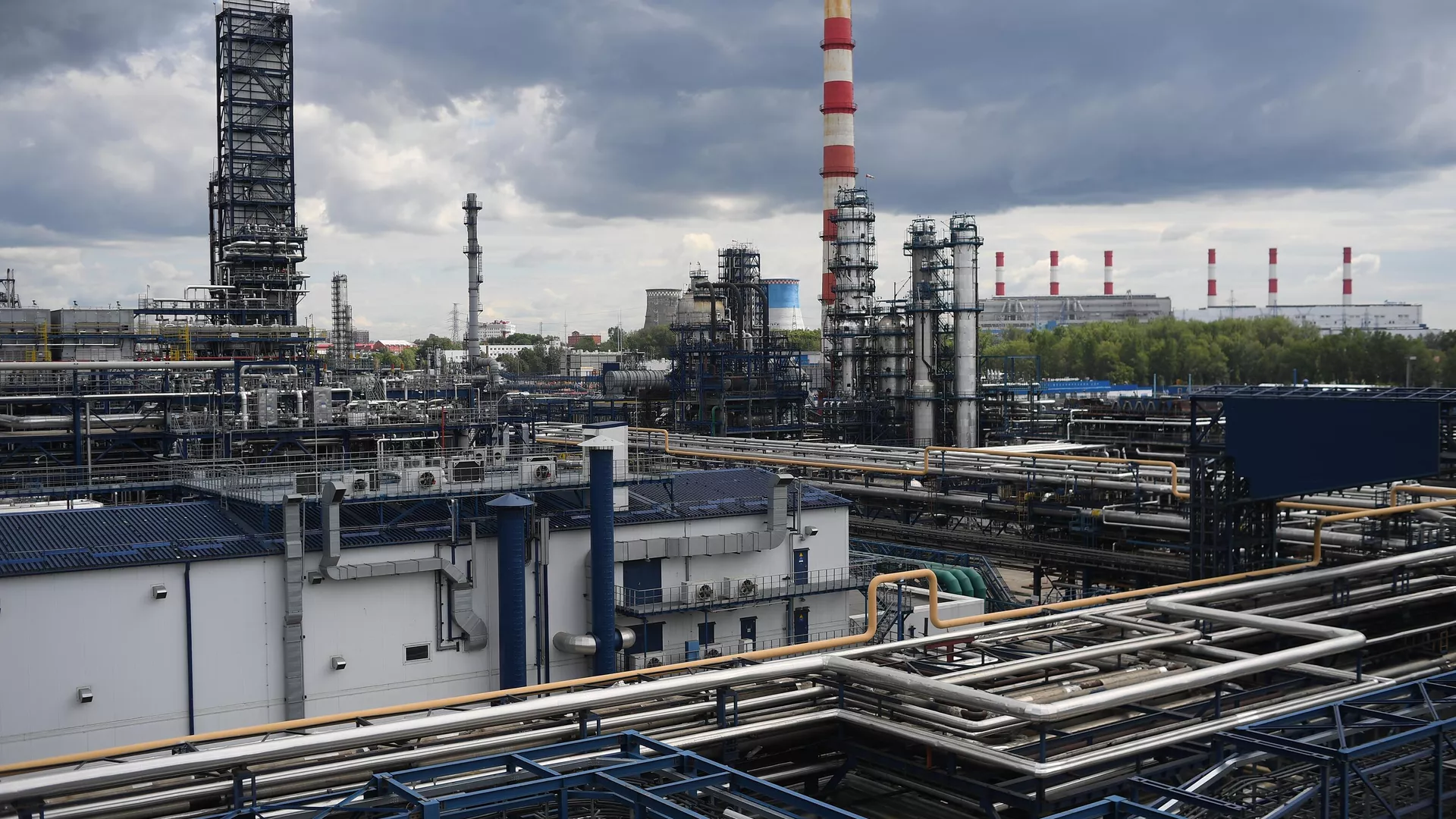 Gazprom Neft Oil Refinery in Moscow, Kapotnya District. - Sputnik भारत, 1920, 29.06.2023