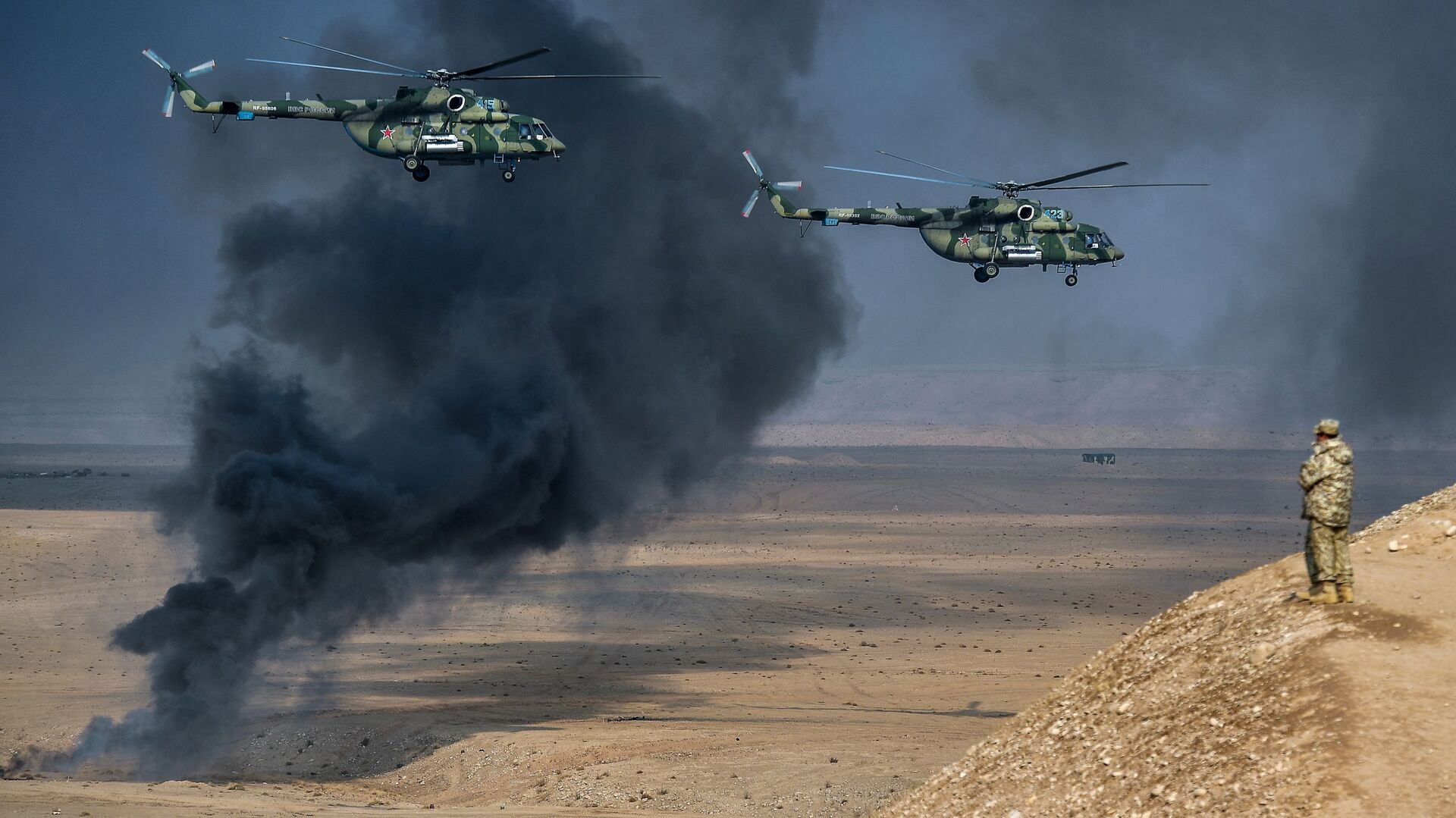 Flying the Friendly Skies: Russia Celebrates Army Aviation Day - Sputnik India, 1920, 06.06.2023