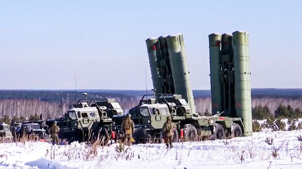 In this photo taken from video and released by the Russian Defense Ministry Press Service on Thursday, Jan. 27, 2022, Russian S-400 Triumf surface-to-air missile systems attend a military drills in Sverdlovsk region, Ural, in Russia - Sputnik India