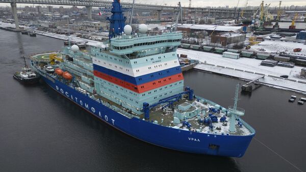 Newly built nuclear-powered icebreaker Ural, third of five icebreakers of Project 22220, begins its passage from the Baltiysky Shipyard to the northern city of Murmansk, in St. Petersburg, Russia, on Nov. 23, 2022. - Sputnik भारत