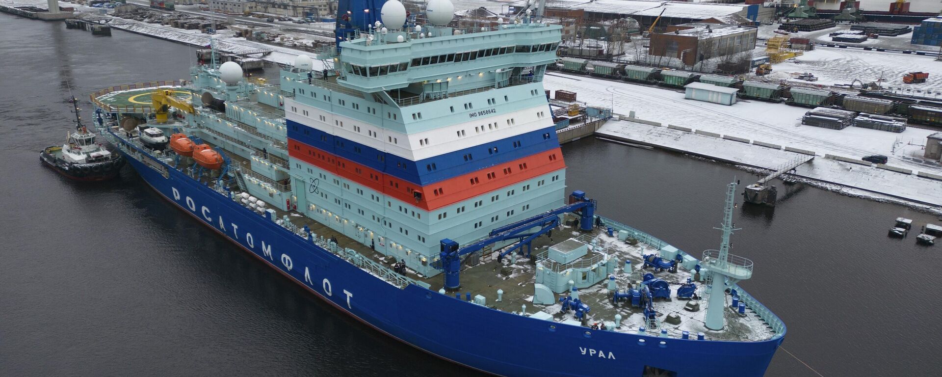 Newly built nuclear-powered icebreaker Ural, third of five icebreakers of Project 22220, begins its passage from the Baltiysky Shipyard to the northern city of Murmansk, in St. Petersburg, Russia, on Nov. 23, 2022. - Sputnik भारत, 1920, 10.08.2023
