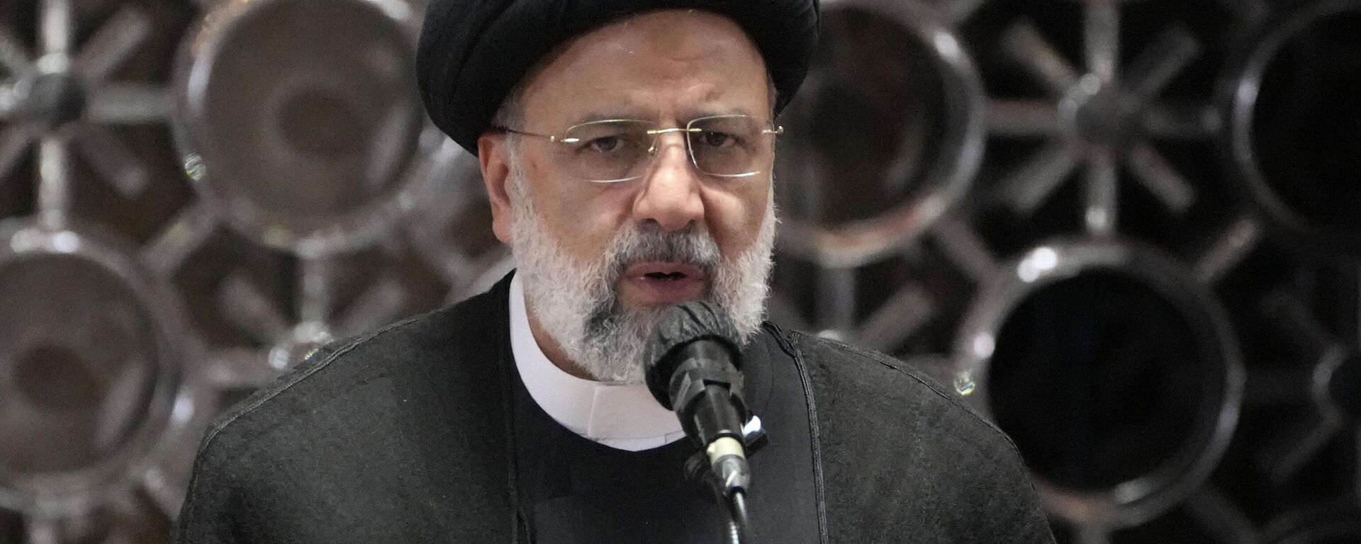 Iranian President Ebrahim Raisi delivers a speech after attending a mid-day prayer at Istiqlal Mosque in Jakarta, Indonesia, Wednesday, May 24, 2023. - Sputnik India, 1920, 14.06.2023