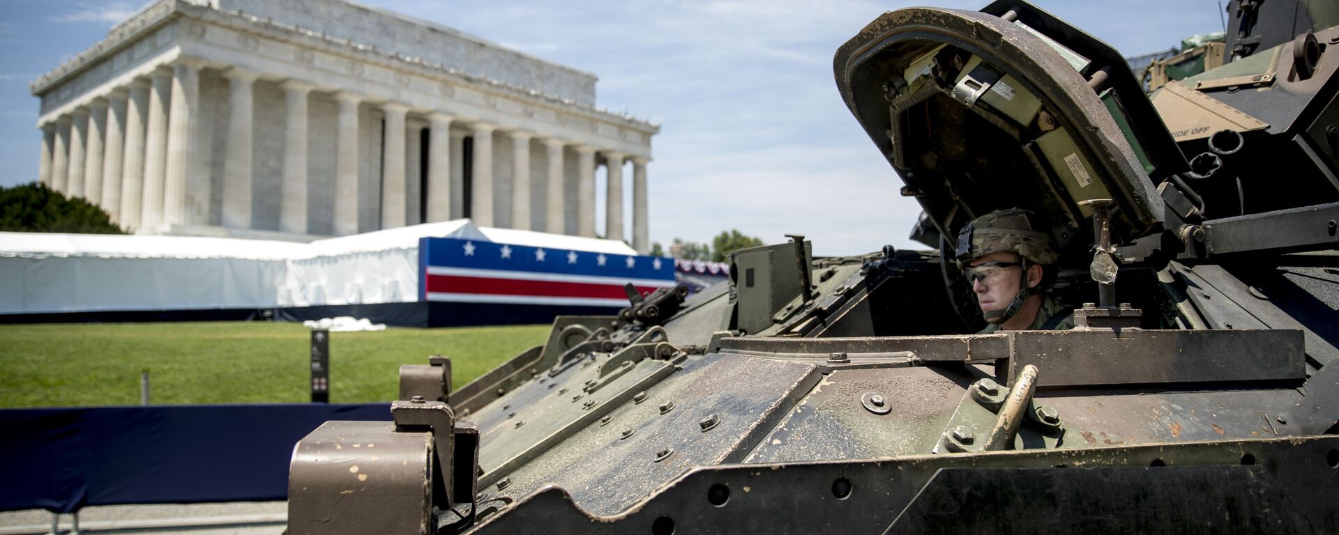 One of two Bradley Fighting Vehicles waits to be driven into place in front of the Lincoln Memorial for President Donald Trump's 'Salute to America' event honoring service branches on Independence Day, Wednesday, July 3, 2019, in Washington - Sputnik India, 1920, 15.06.2023