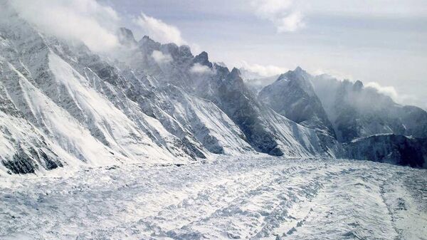 This Feb. 1, 2005 file photo shows an aerial view of the Siachen Glacier - Sputnik India