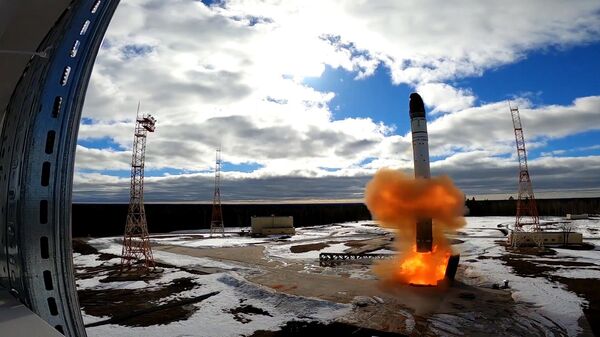 Пуск межконтинентальной баллистической ракеты стационарного базирования Сармат с космодрома Плесецк - Sputnik भारत