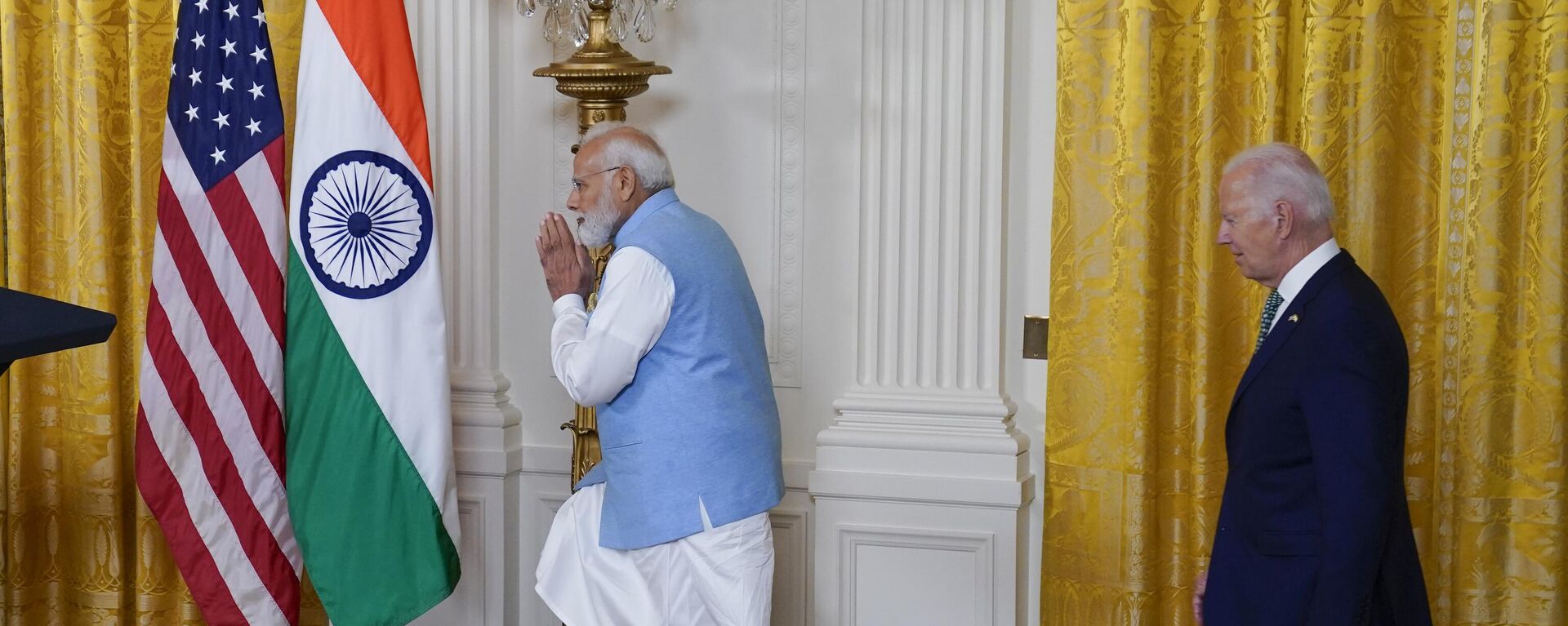 India's Prime Minister Narendra Modi and President Joe Biden arrive for a news conference in the East Room of the White House, Thursday, June 22, 2023, in Washington. - Sputnik India, 1920, 03.07.2023