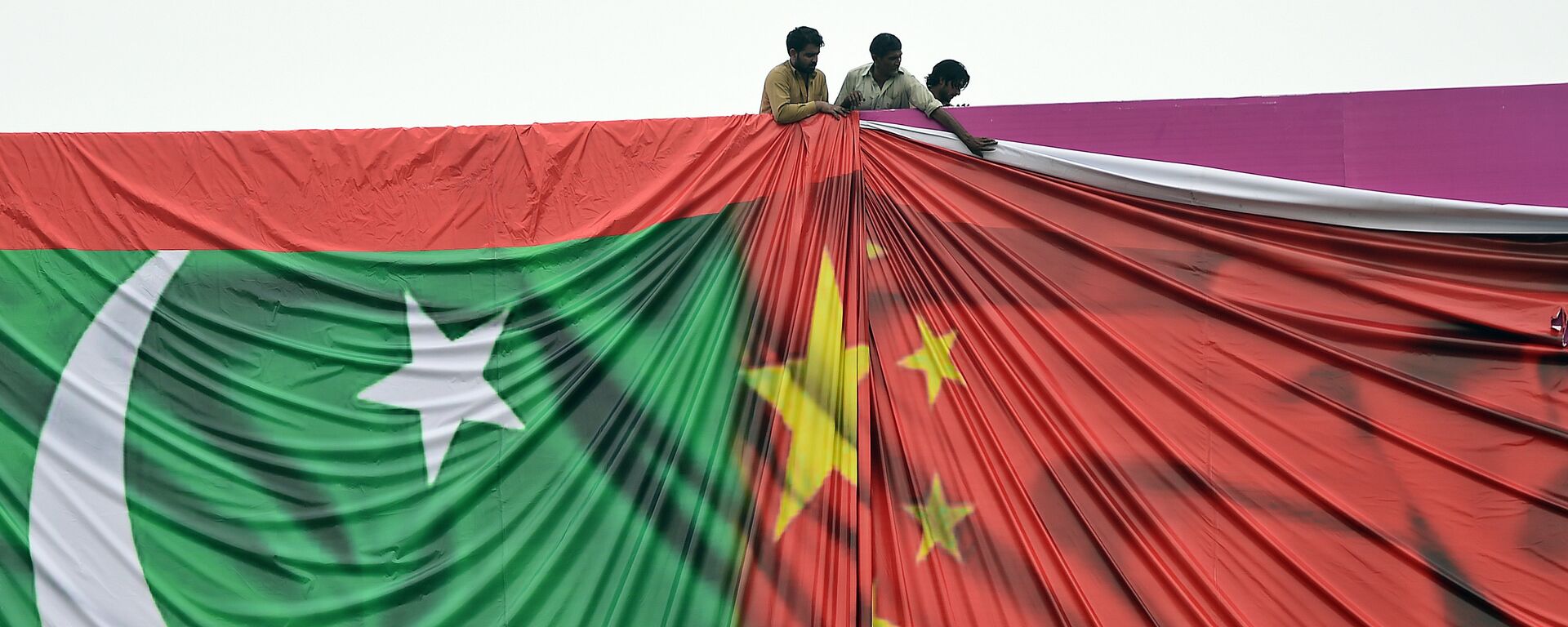 Flags of Pakistan and China - Sputnik India, 1920, 01.07.2023