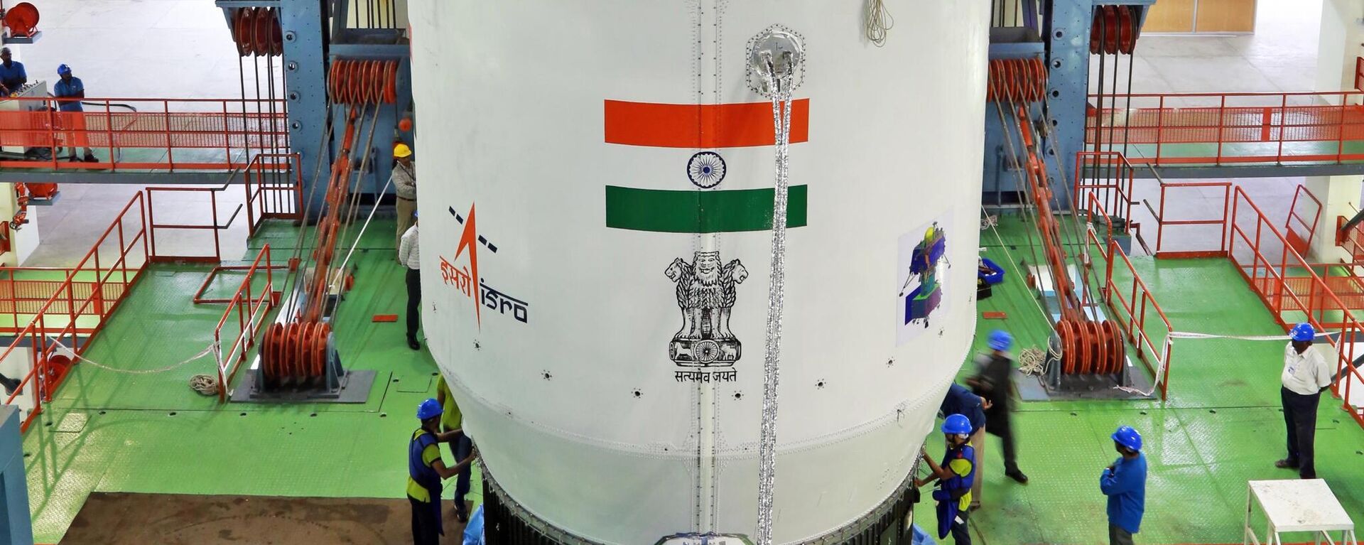 The encapsulated assembly containing Chandrayaan-3 is mated with LVM3. - Sputnik India, 1920, 05.07.2023